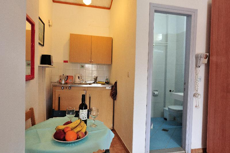 スーペリアスタジオ, Amalthia Studios