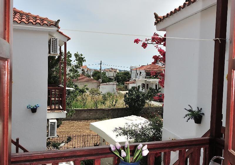 スーペリアスタジオ, Amalthia Studios