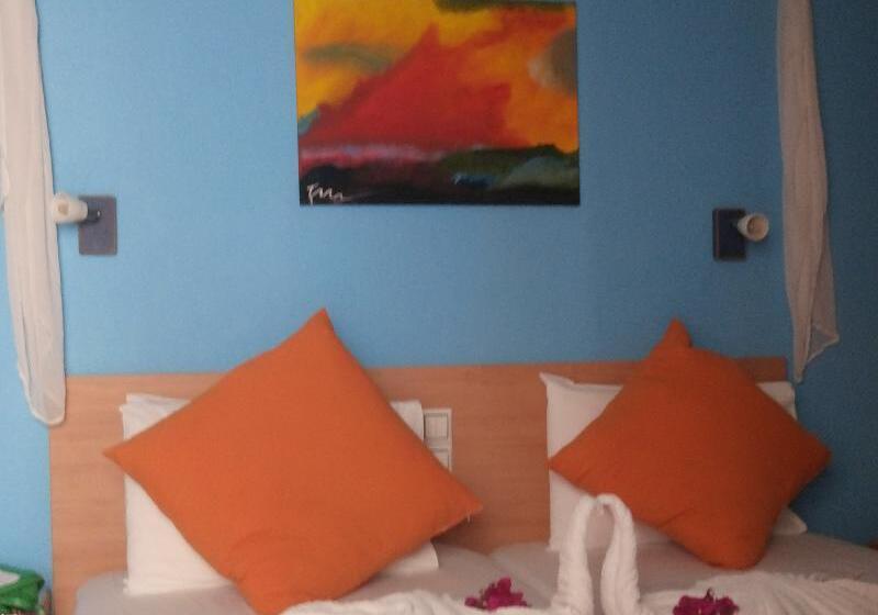 スーペリアスタジオ, Amalthia Studios