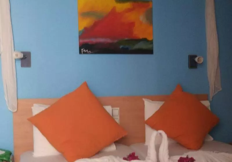 استودیوی سوپریور, Amalthia Studios
