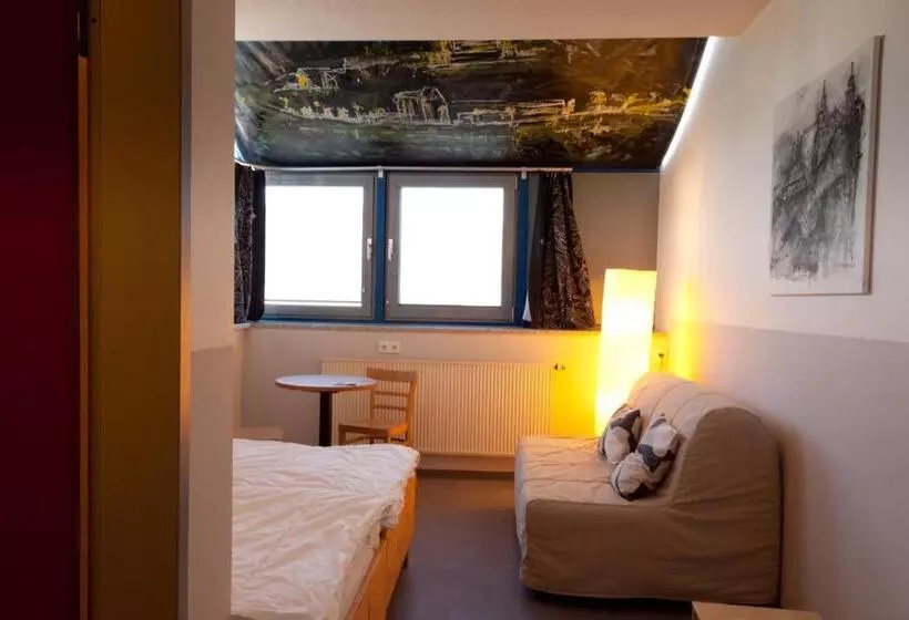 اتاق استاندارد, Babelfish Hostel