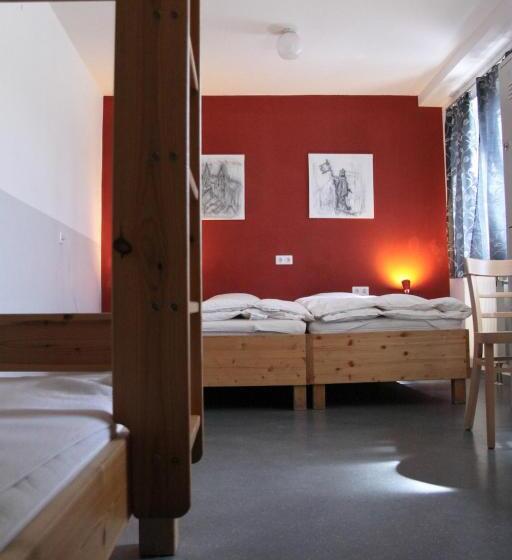 四人标准间, Babelfish Hostel
