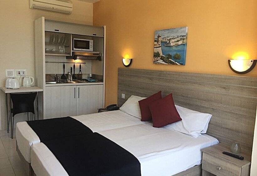 استودیوی استاندارد, Dean Hamlet