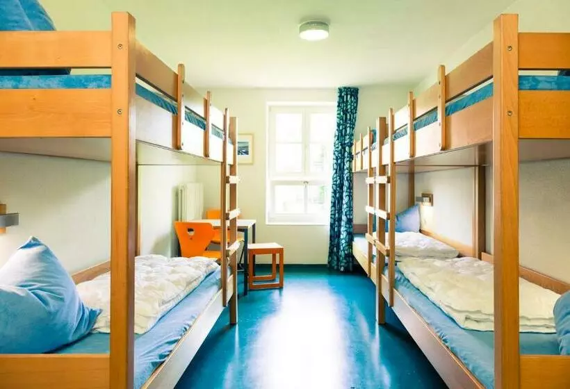 バス共有のスタンダードルーム, Hi Youth Hostel Lindau
