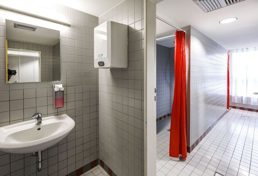 Номер Стандарт Четырехместный Совместный Санузел, Hi Youth Hostel Lindau