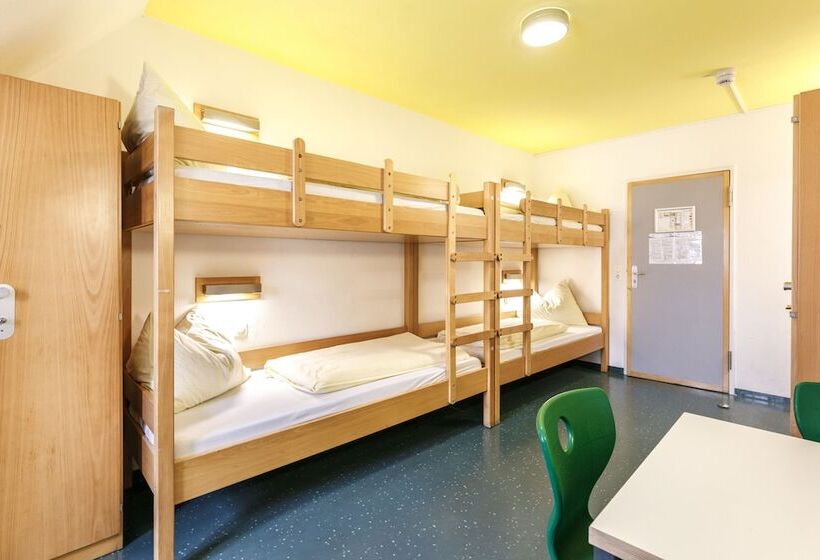 Номер Стандарт Четырехместный Совместный Санузел, Hi Youth Hostel Lindau