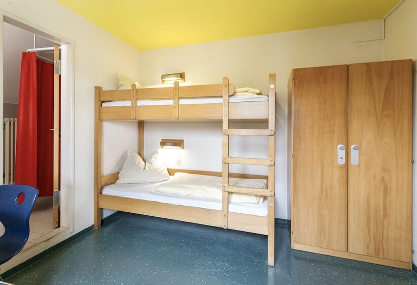 Номер Стандарт Совместная Ванная, Hi Youth Hostel Lindau