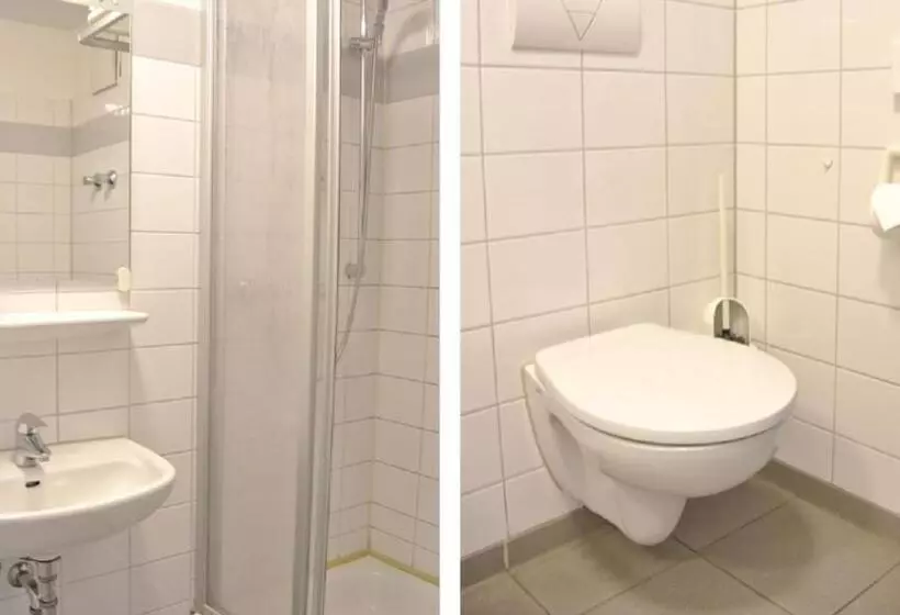 Standard Neljän Hengen Huone, Chillten Bottrop