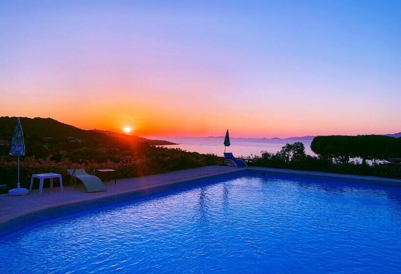 海景标准间露台, Celine