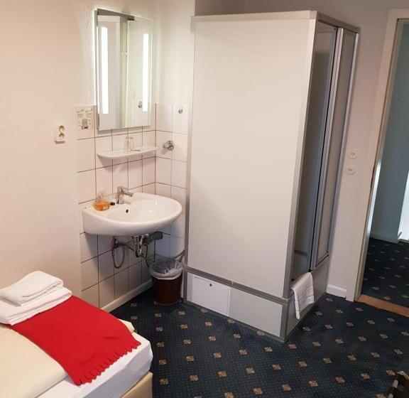 חדר סטנדרד יחיד חדר אמבטיה משותף, Flora