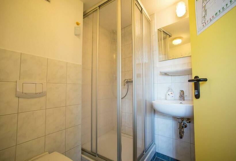 חדר סטנדרט, Greifennest