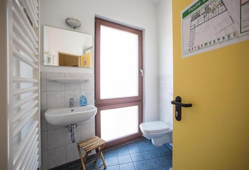 חדר סטנדרט, Greifennest