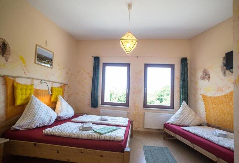 חדר סטנדרט, Greifennest