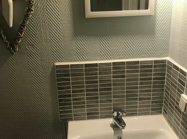 浴室共有ベーシックルーム, Gustaf Af Klint