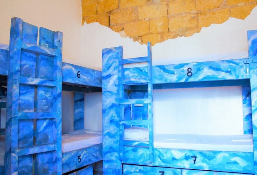 تختخواب در اتاق مشترک, Hostel Malti Budget