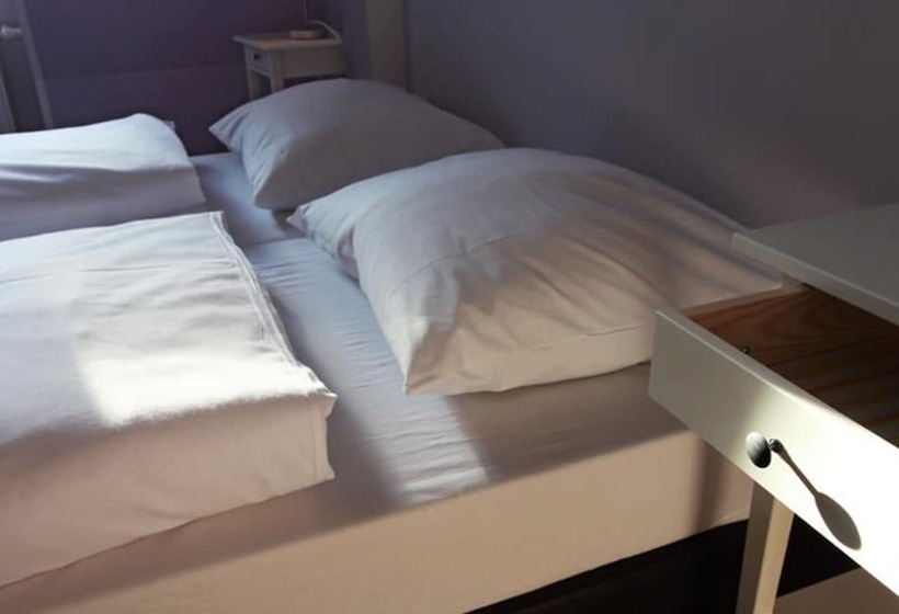 اتاق استاندارد, Industriepalast Berlin