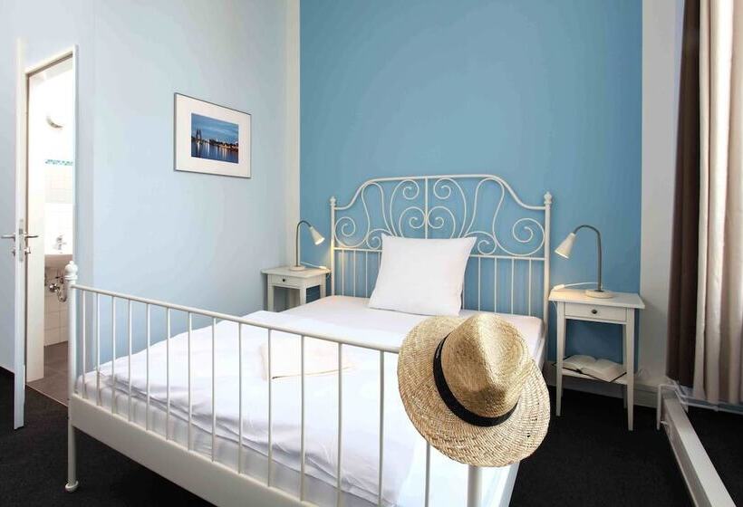 اتاق استاندارد, Industriepalast Berlin