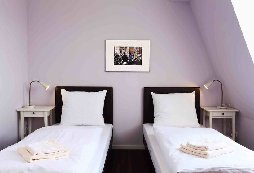 اتاق استاندارد, Industriepalast Berlin