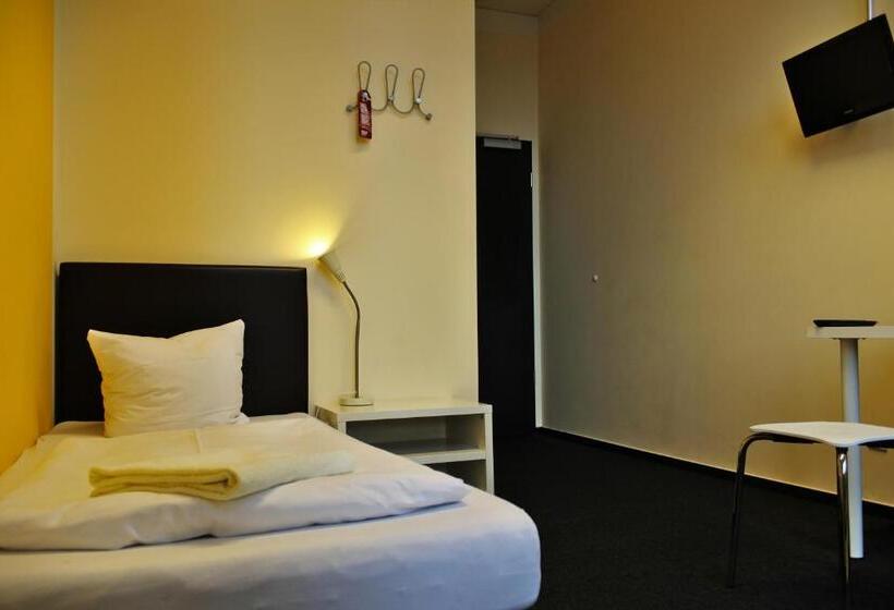 اتاق استاندارد یک نفره, Industriepalast Berlin