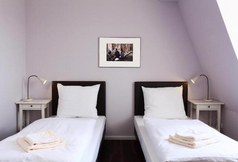 اتاق استاندارد, Industriepalast Berlin