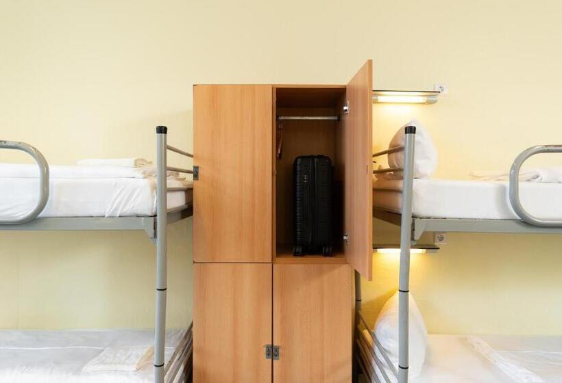 Bed in Shared Room with Shared Bathroom, Industriepalast Berlin