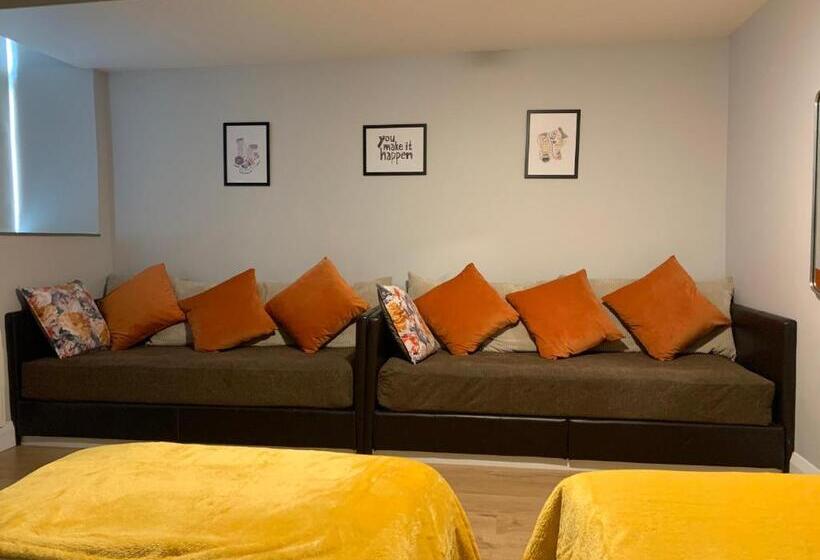 Апартаменты 2 Спальни, Lanigan S Accommodation