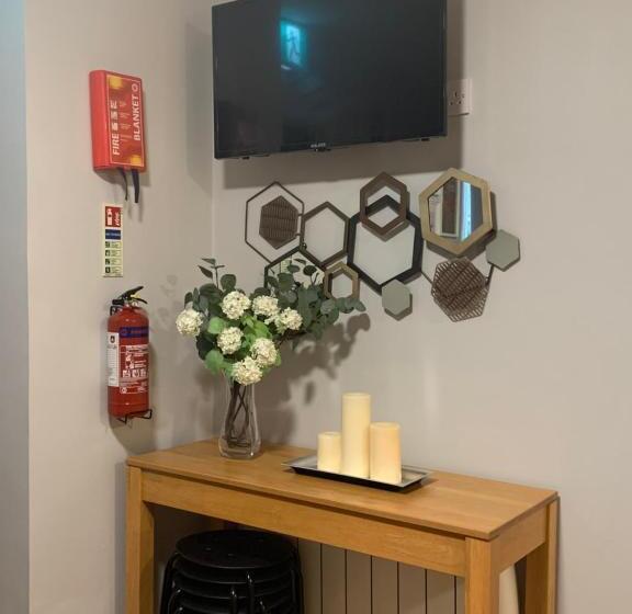 Апартаменты 2 Спальни, Lanigan S Accommodation