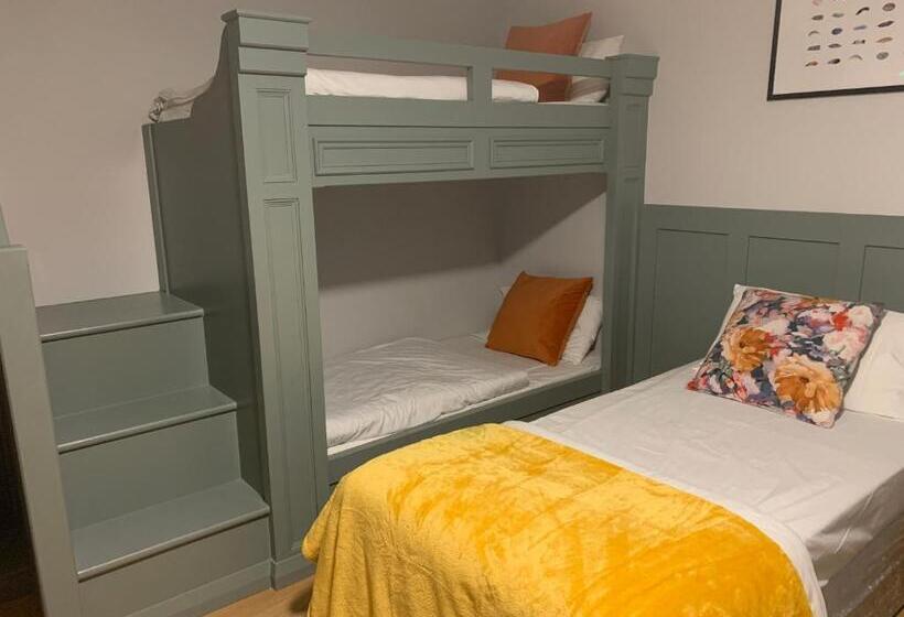 Апартаменты 2 Спальни, Lanigan S Accommodation