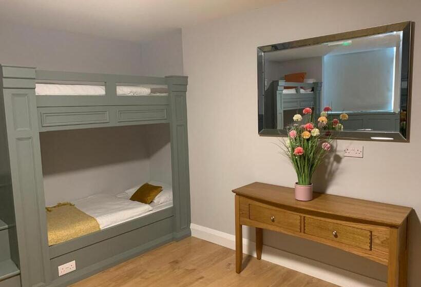 Апартаменты Deluxe 1 Спальня, Lanigan S Accommodation