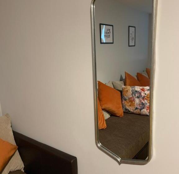 Апартаменты 2 Спальни, Lanigan S Accommodation