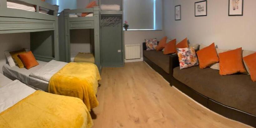 Апартаменты 2 Спальни, Lanigan S Accommodation