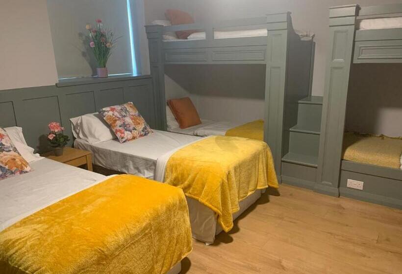 Апартаменты 2 Спальни, Lanigan S Accommodation
