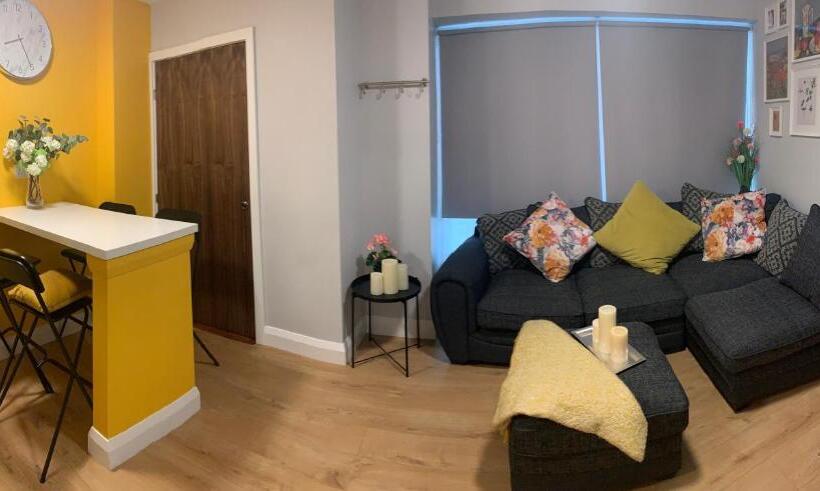 Апартаменты Deluxe 1 Спальня, Lanigan S Accommodation