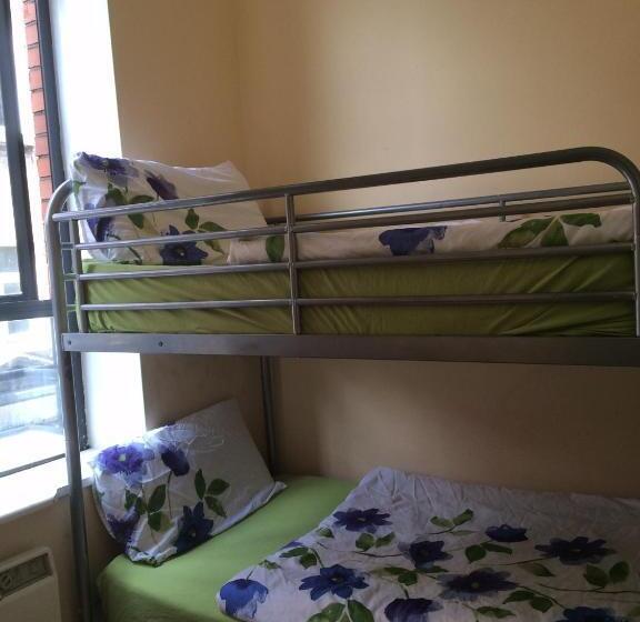 اتاق استاندارد با سرویس بهداشتی مشترک, The Apache Hostel