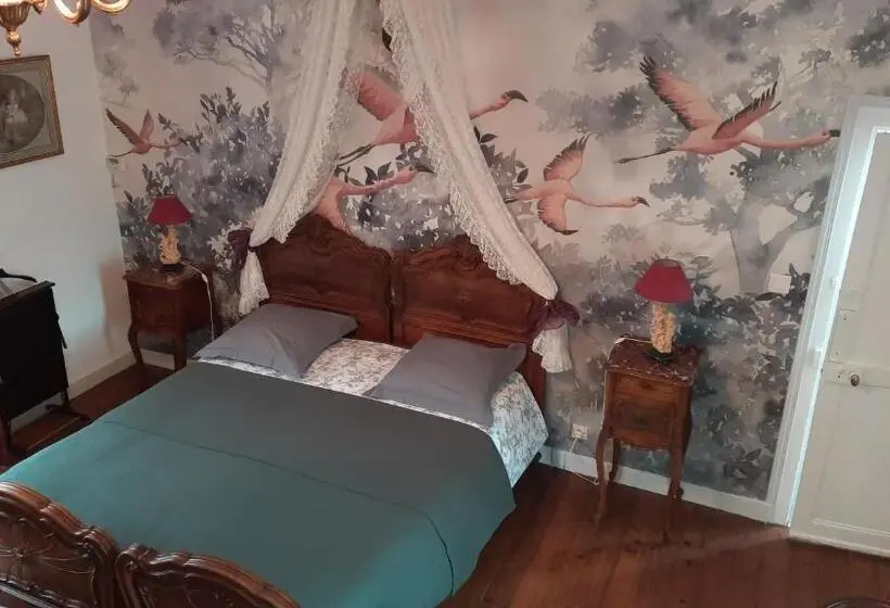 Familie Værelse Haveudsigt, Les Cèdres