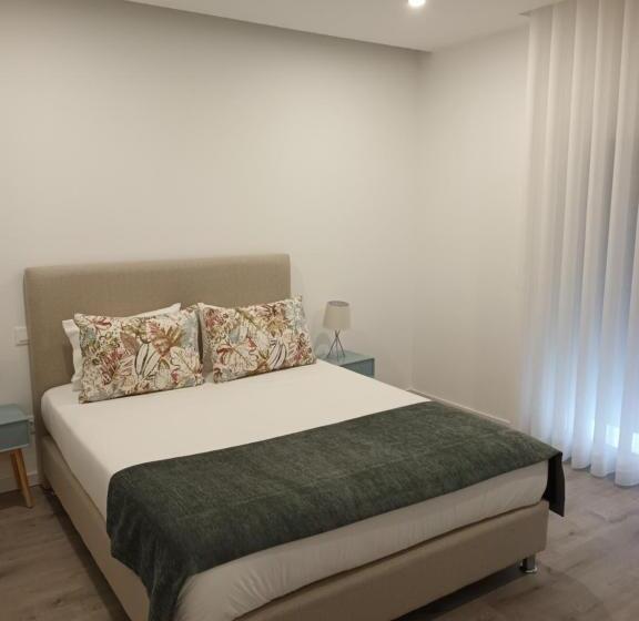 Quarto Estandar com Sacada, Vila Darte Alojamento Local Situado No Centro Do País