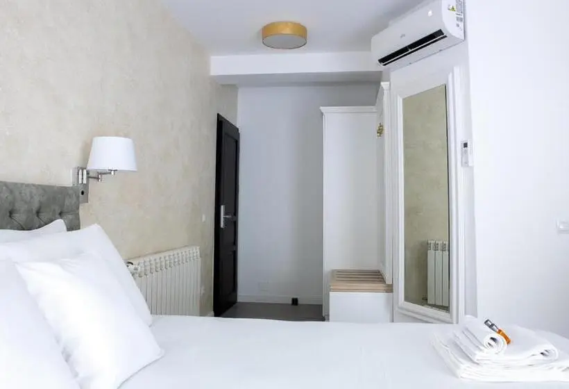 バルコニー付きデラックスルーム, City Rooms