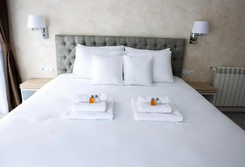 バルコニー付きデラックスルーム, City Rooms