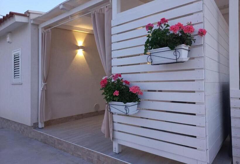 اتاق استاندارد, Aquamarì B&b