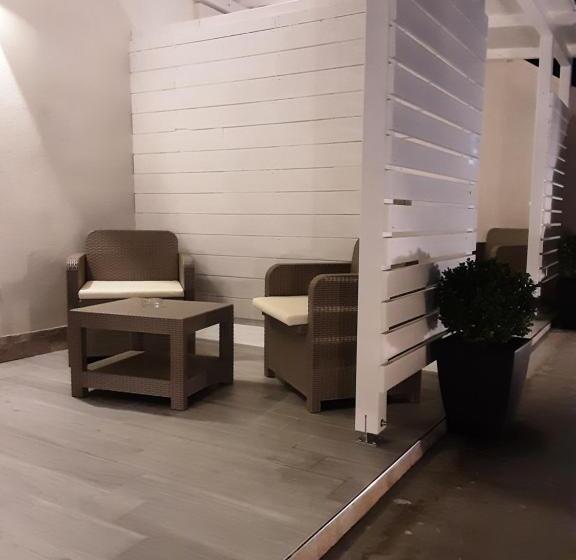 اتاق استاندارد, Aquamarì B&b