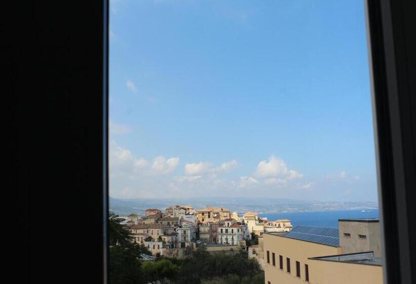 غرفة ديلوكس مطلّة علي البحر, Ellysblue