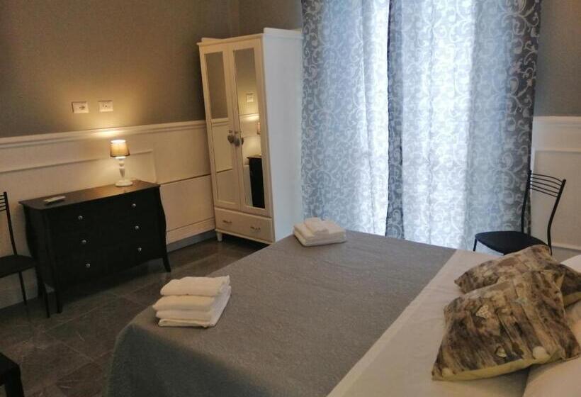 جناح جونيور مطلّ علي البحر, Ellysblue