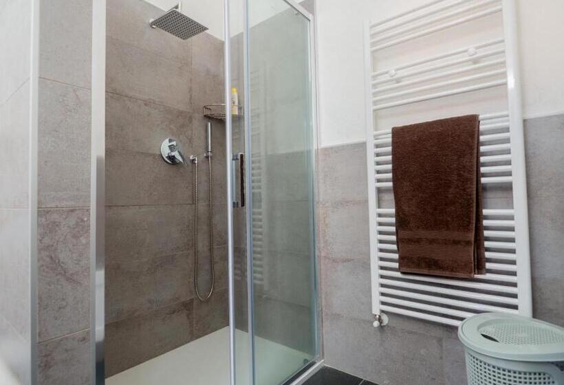 غرفة قياسية, Sweethome