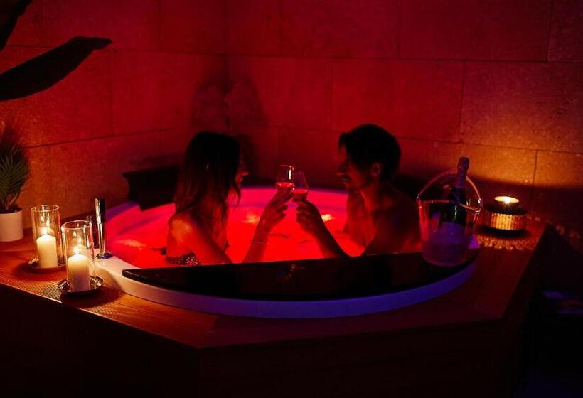 סוויטה עם ג'קוזי, Porta Del Golfo Apartments & Suites