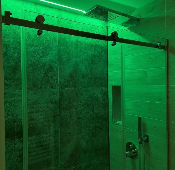 סוויטה עם ג'קוזי, Porta Del Golfo Apartments & Suites