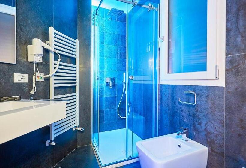 带露台的套间, Porta Del Golfo Apartments & Suites