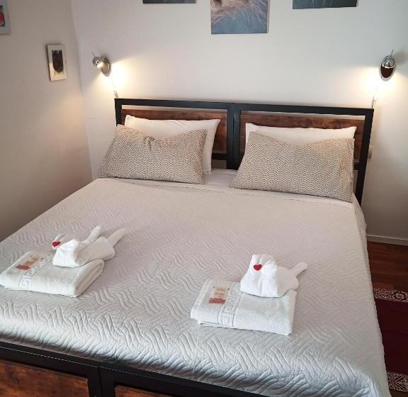 غرفة قياسية مزوَّدة بشُرفة, Le Piante Di Casa Samar