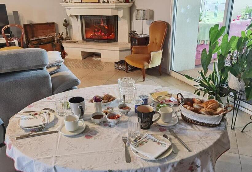 חדר סטנדרט, Les Hauts De Grazac, Chambres Et Tables D Hôtes