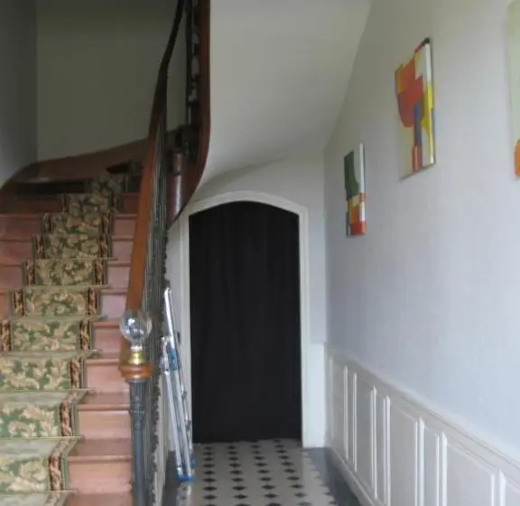 ガーデンビュースタンダードルーム, Manoir De La Saône