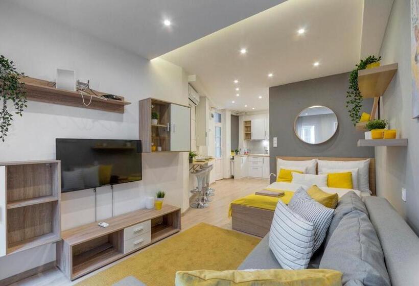 Superior Studio, Rp1 Apartment